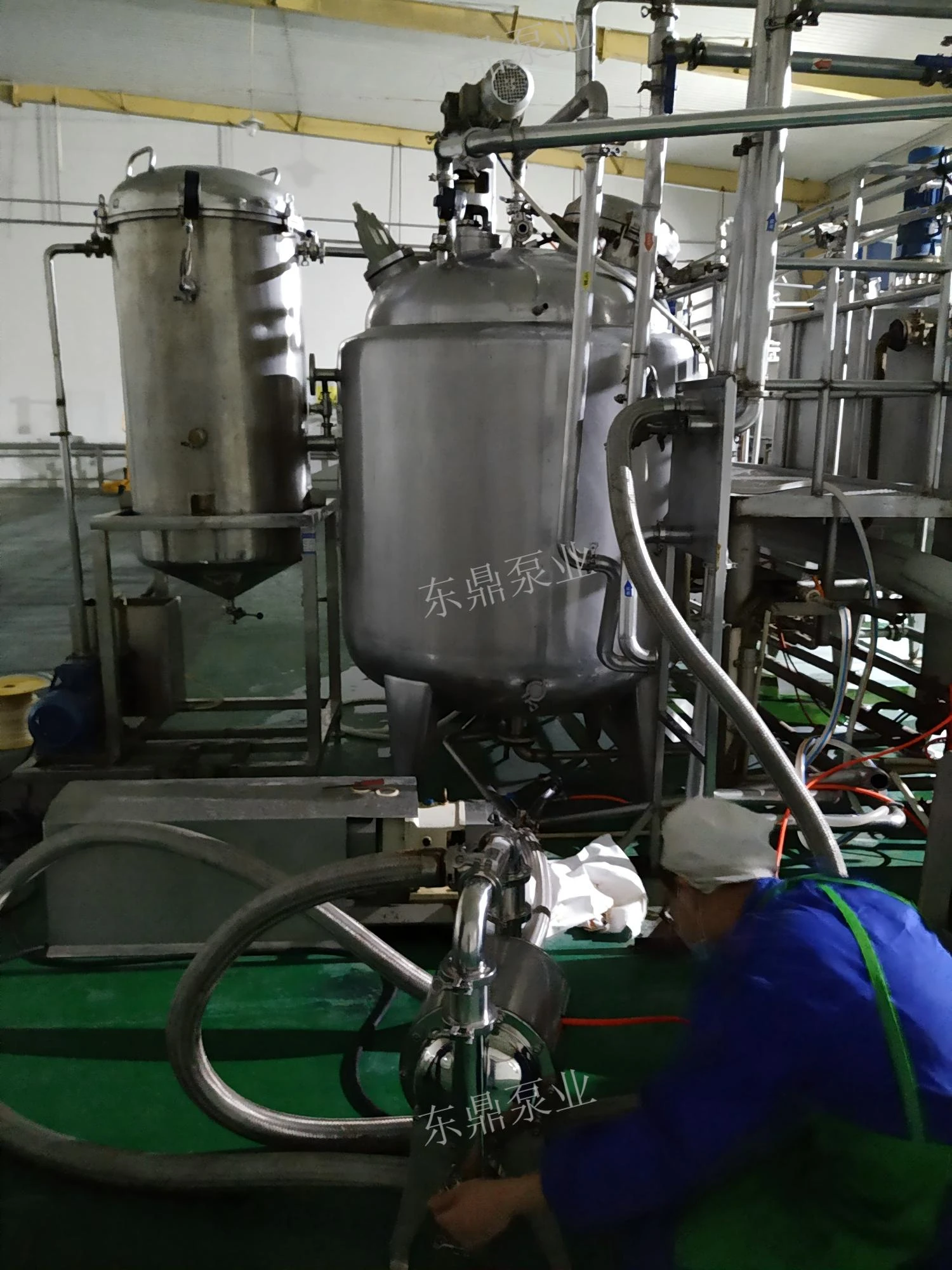 卫生级隔膜泵调味品现场案例3(1).jpg
